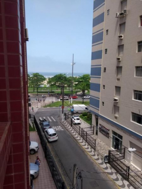 APARTAMENTO FRENTE AO MAR EM SANTOS